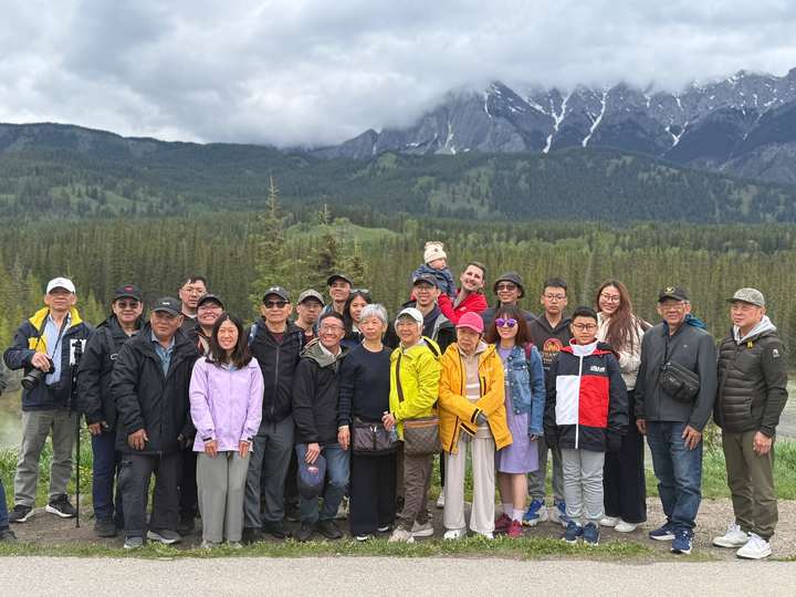 An ABestX private tour group in the Canadian Rockies