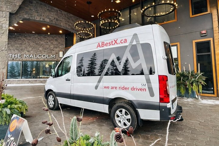 Calgary to Banff in Winter: Should You Drive or Take a Shuttle?